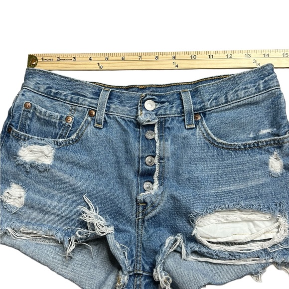 Levi’s Premium Denim shorts Women’s 27 Blue Jean distressed cutoff shorts - Picture 5 of 9